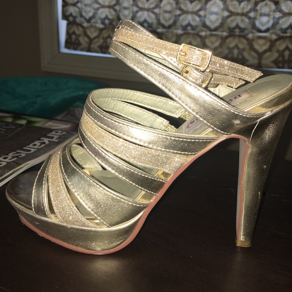 Formal shoes. Size 6.